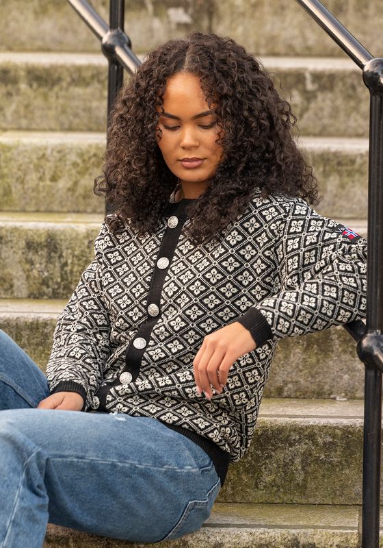 Elida kofte Svart /hvit